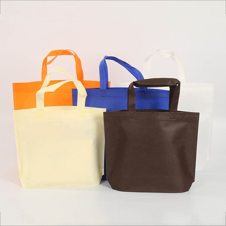 Colored Coated Shopping Non-Woven Bag Custom Logo Environmentally Friendly Takeaway Tote Bag Advertising Training Shopping Bag Customization 4