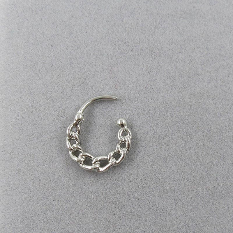 Gebi Nose Ring European and American-style Golden Nose Ring Hollow Simple Nose Nail septum cliker Puncture Jewelry 4