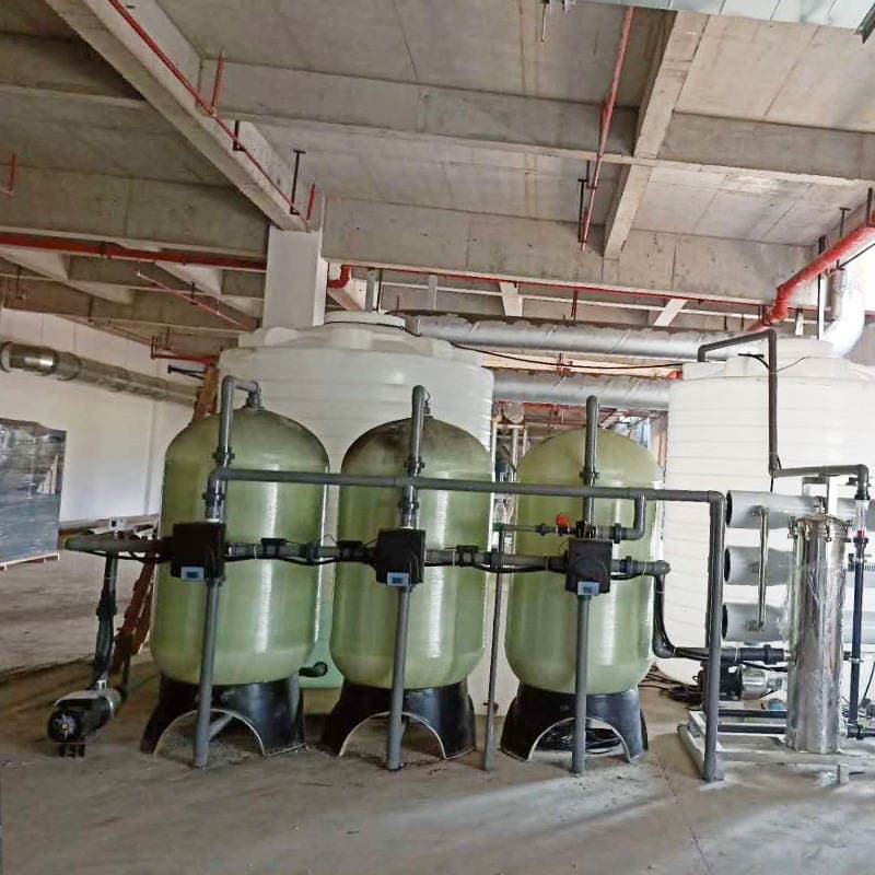Reverse Osmosis Pure Water Equipment 0.5-2 Tons Industrial Ro Water Treatment Manufacturer Pure Water Smart Water Tank Commercial Use 1