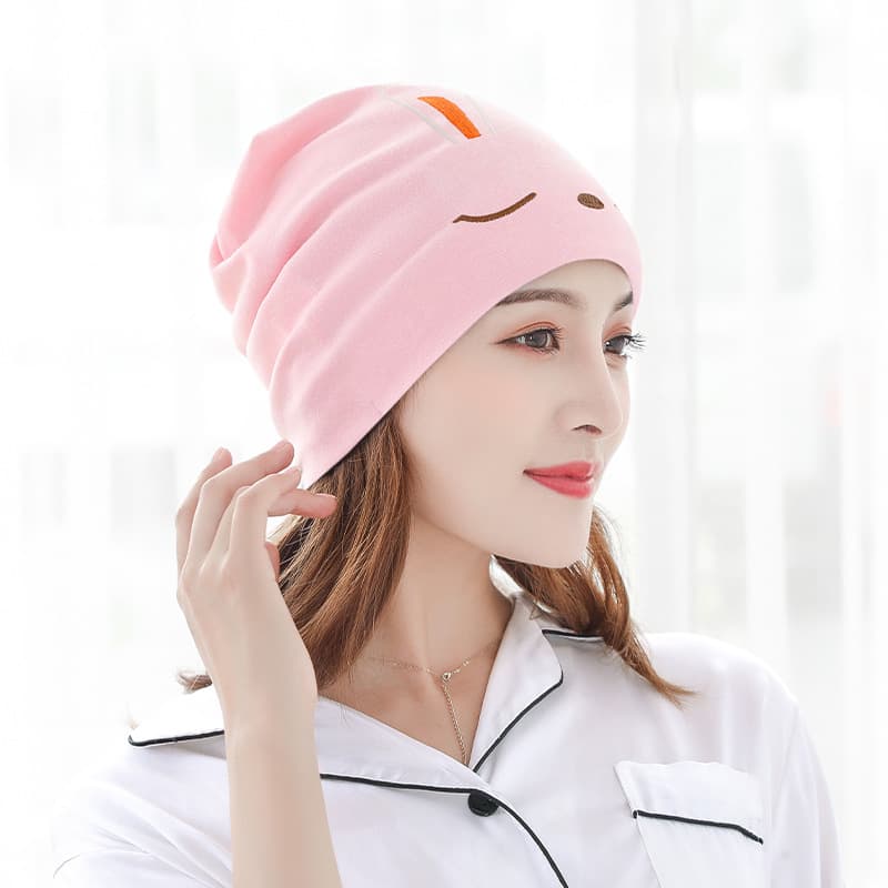 Pink embroidered rabbit unilateral pile cap