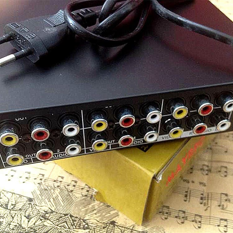 VSP4II Audio Video Splitter, 2 giriş 4 çıxış, RCA interfeysi 4