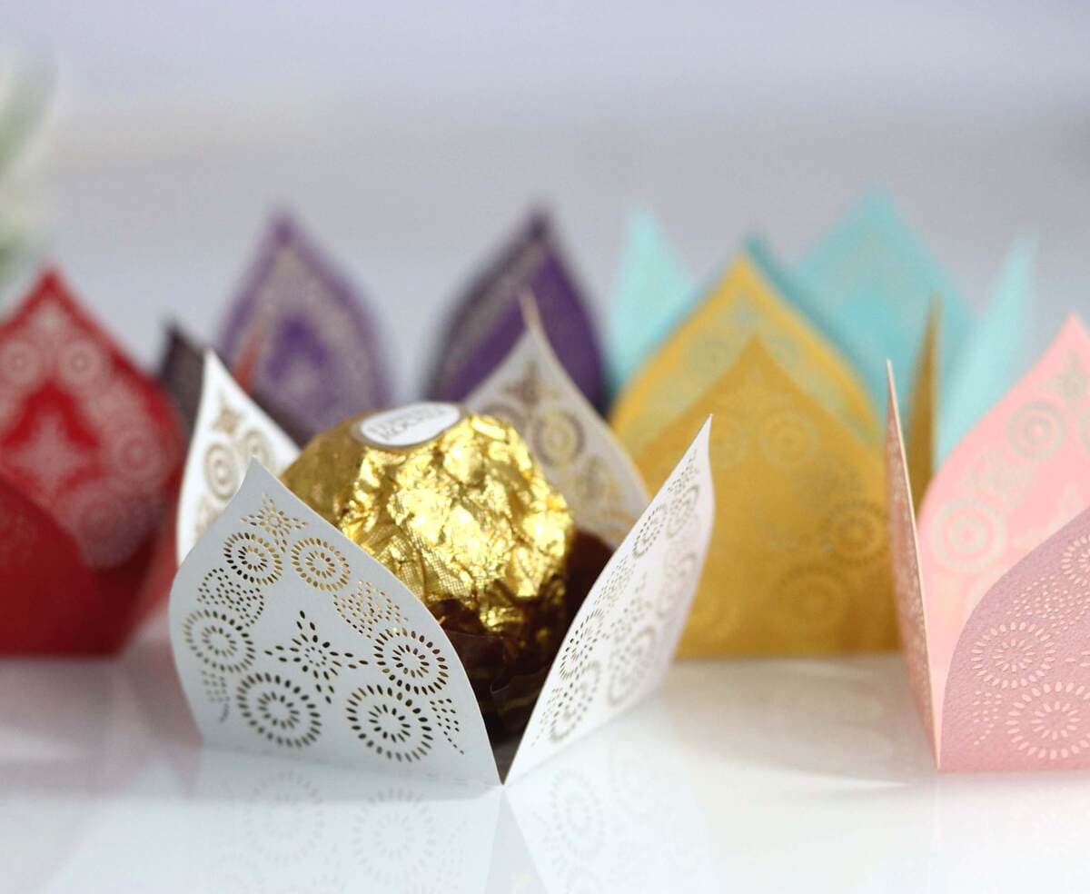 Export Amazon Laser Hollow Wedding Festival Celebration Candy Box Chocolate Decorative Paper Lace Factory Wholesale 4