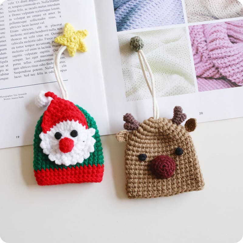 Handmade Santa Claus knitted key case Christmas gift wool crochet key case finished product 2