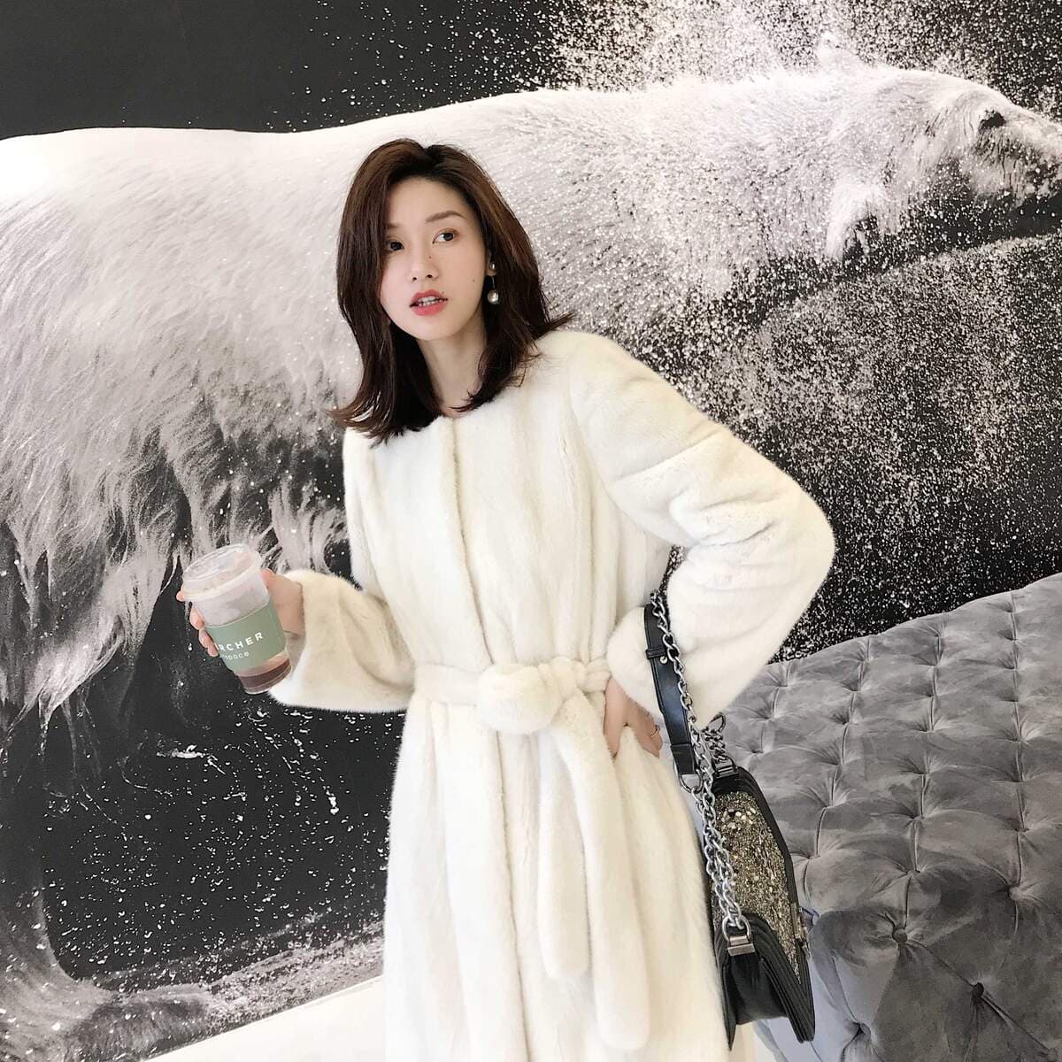 Long Imitation Mink Fur Women's Coat Velvet Women's Coat Round Collarless Belt Fur Coat Winter Women 1