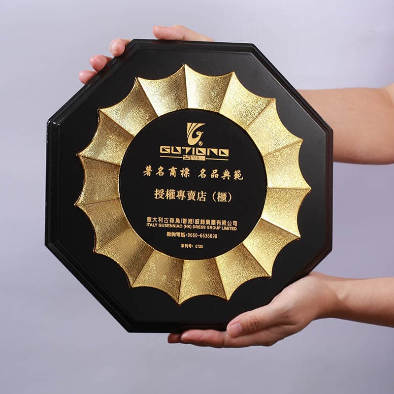Rubber Color Solid Wood Medal Customized Metal License Wooden Honor Certificate Affiliate Card Agent Member Bronze Medal 4