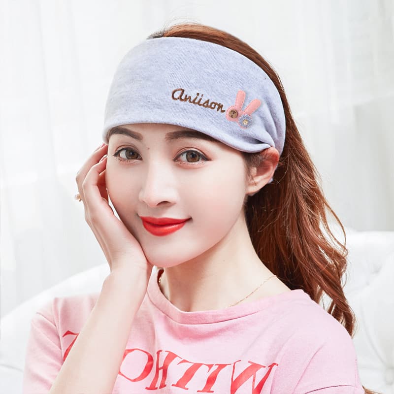 Thick gray English obedient rabbit turban