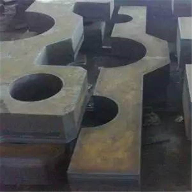 Q235/Q355/45 polad/manqan orta qalınlıqlı lövhə, lazer kəsimi, əymə və qaynaq üçün 3