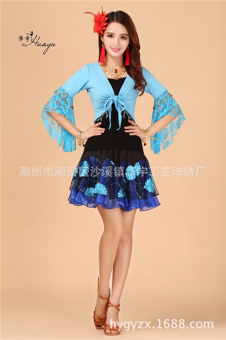 Lake Blue (shawl + three-dimensional flower skirt)