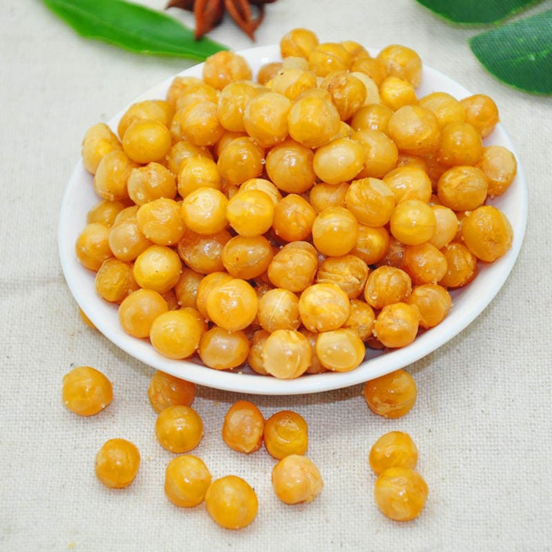 Wholesale Linyi chailiang leisure food beef flavor golden beans full box crispy casual snacks bulk peas 4