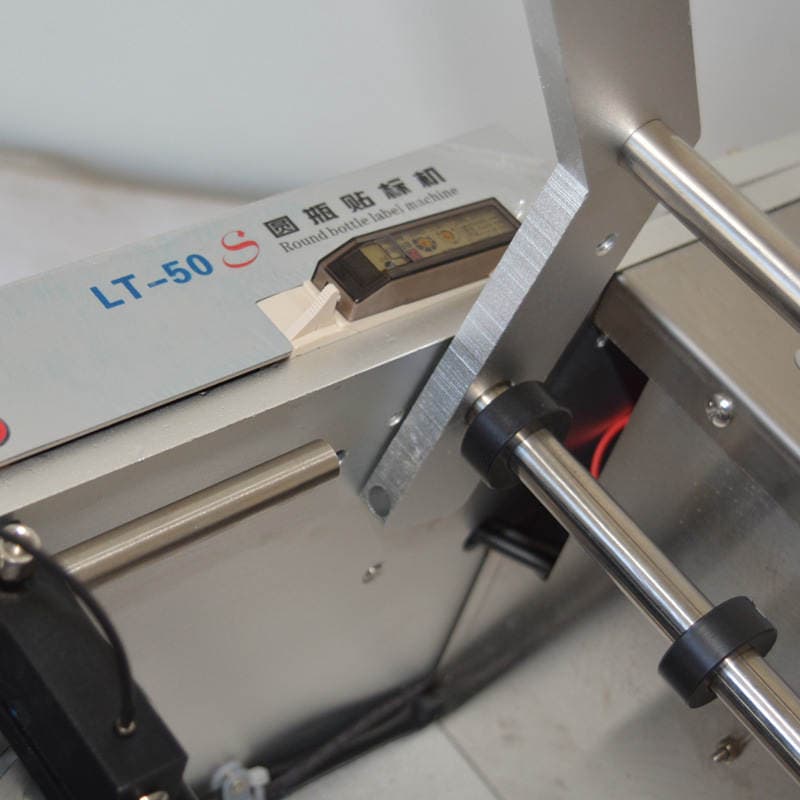 MT-50 semi-automatic round bottle labeling machine self-adhesive label labeling machine glass bottle plastic bottle small labeling machine 3