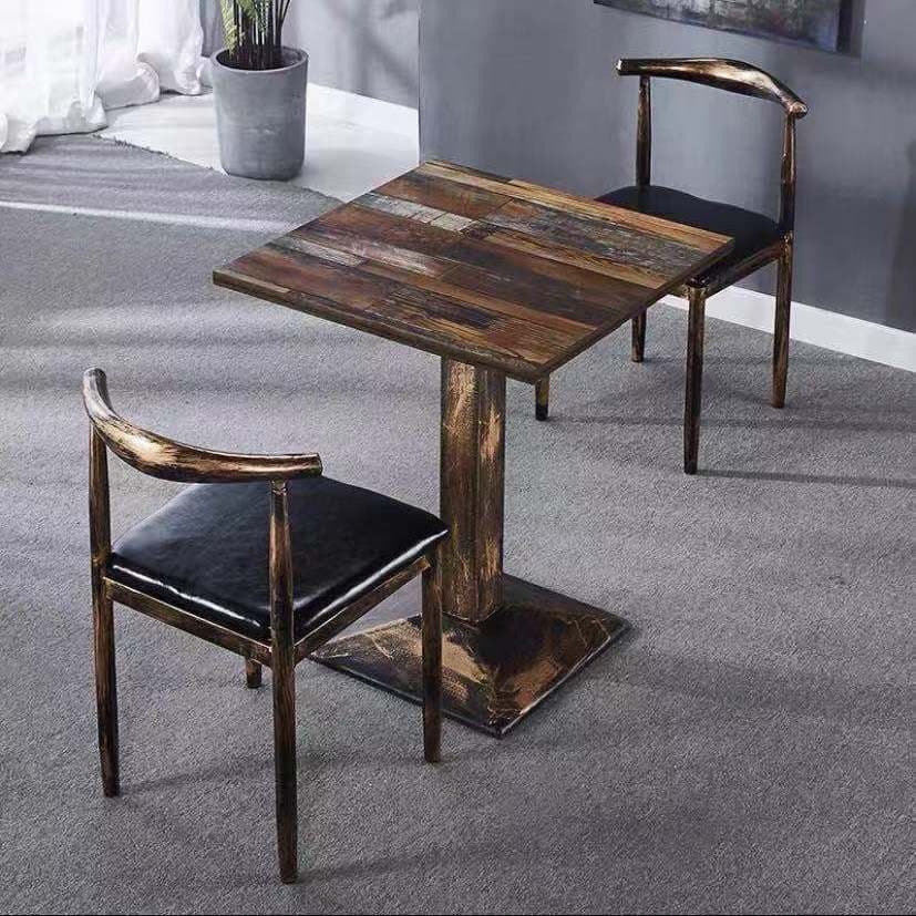 One table and two chairs [shallow floor]