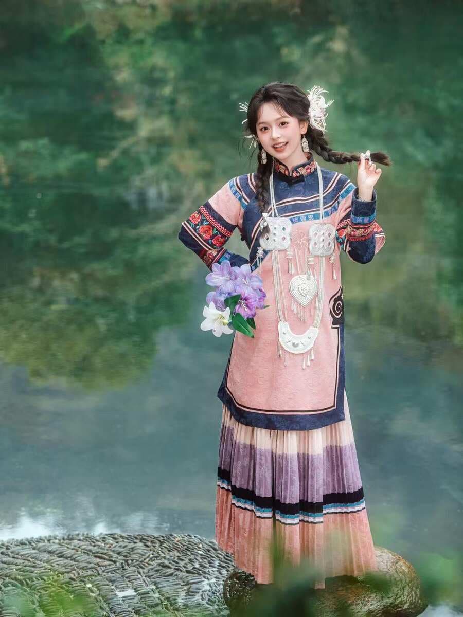New Ethnic Minority Clothing, Liangshan Costumes, Yi Ethnic Clothing, Yunnan Torch Festival Travel Photography Photo Set 2