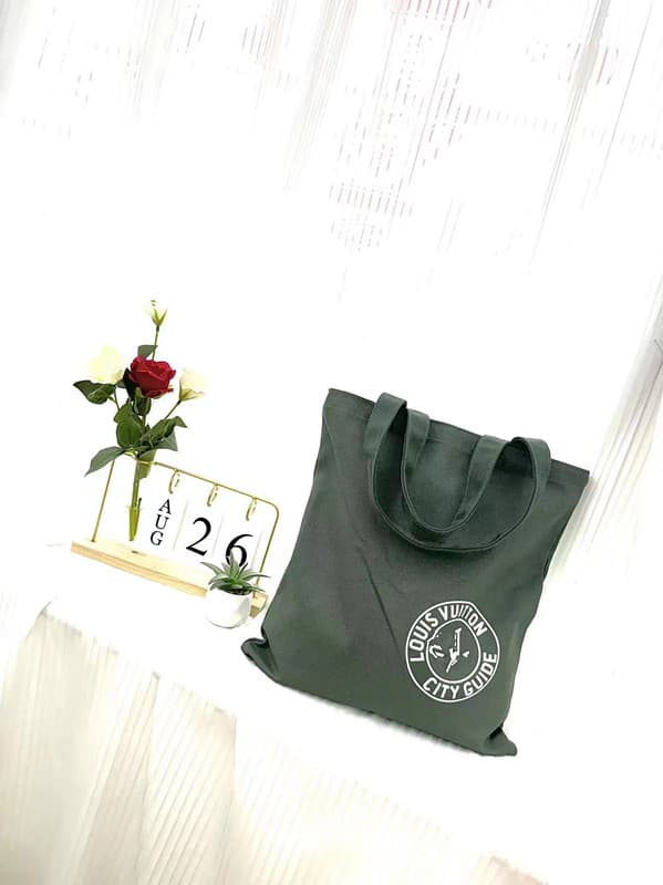 No. 9 army green 40*35.5
