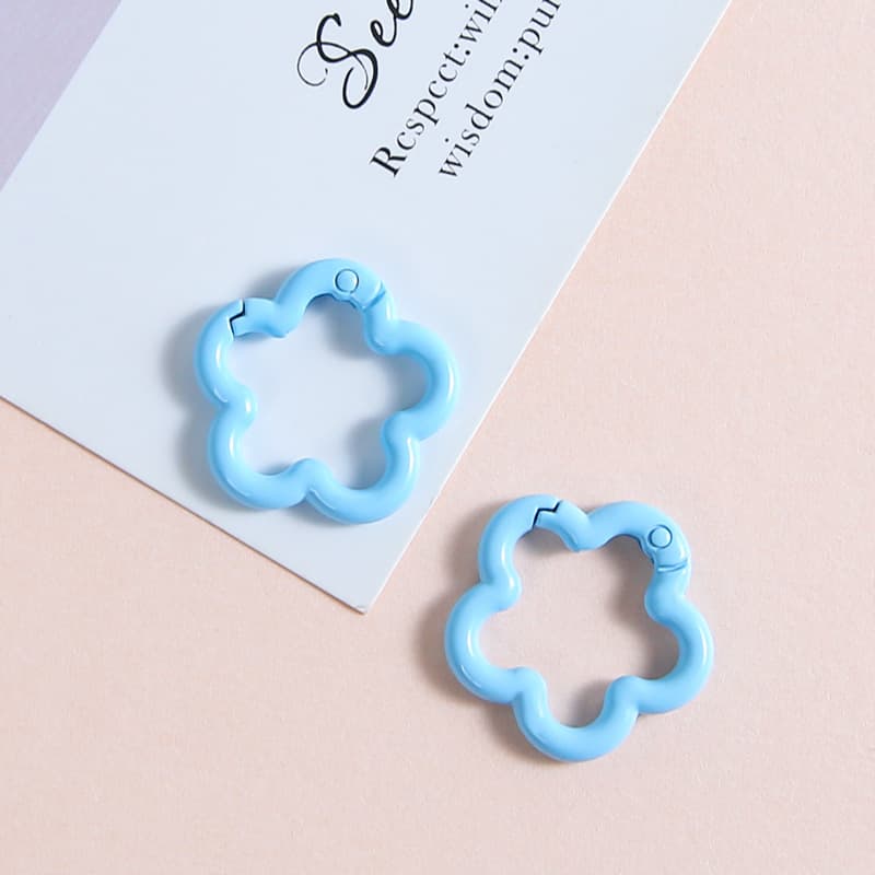 [blue] plum blossom spring buckle