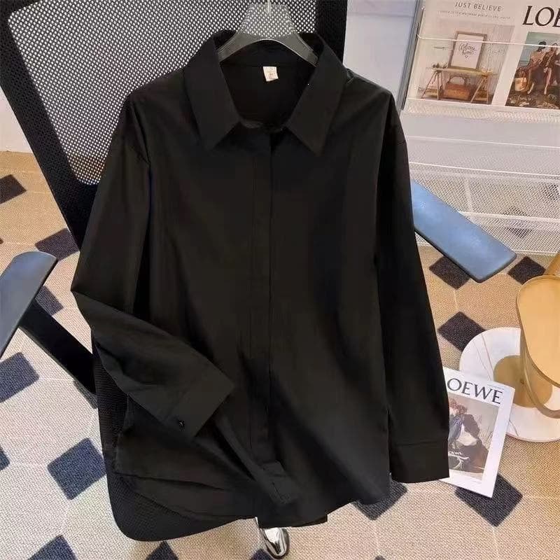 Black square collar long sleeves with hidden buttons