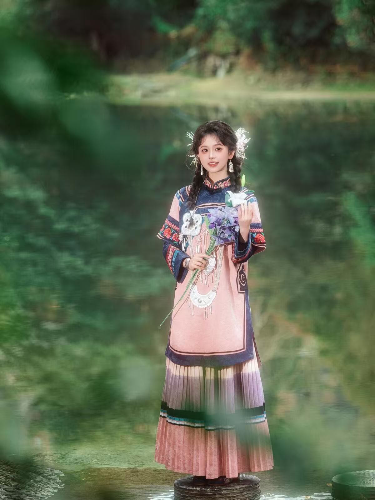 Top + skirt (printed style)