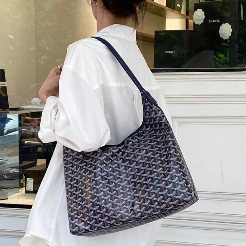 High quality hobo dark blue