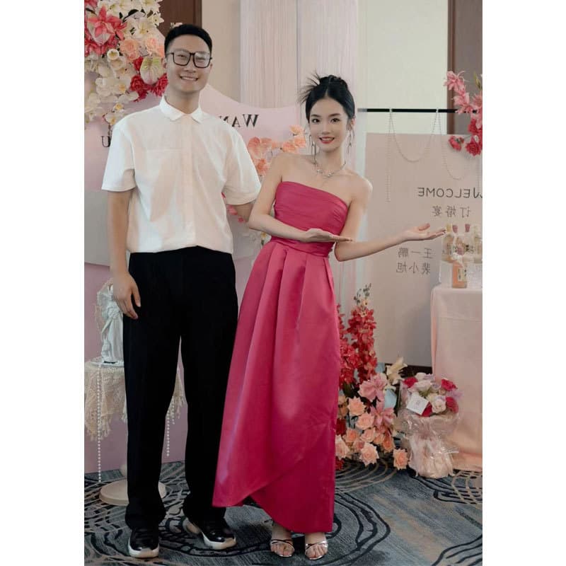 rose red dress