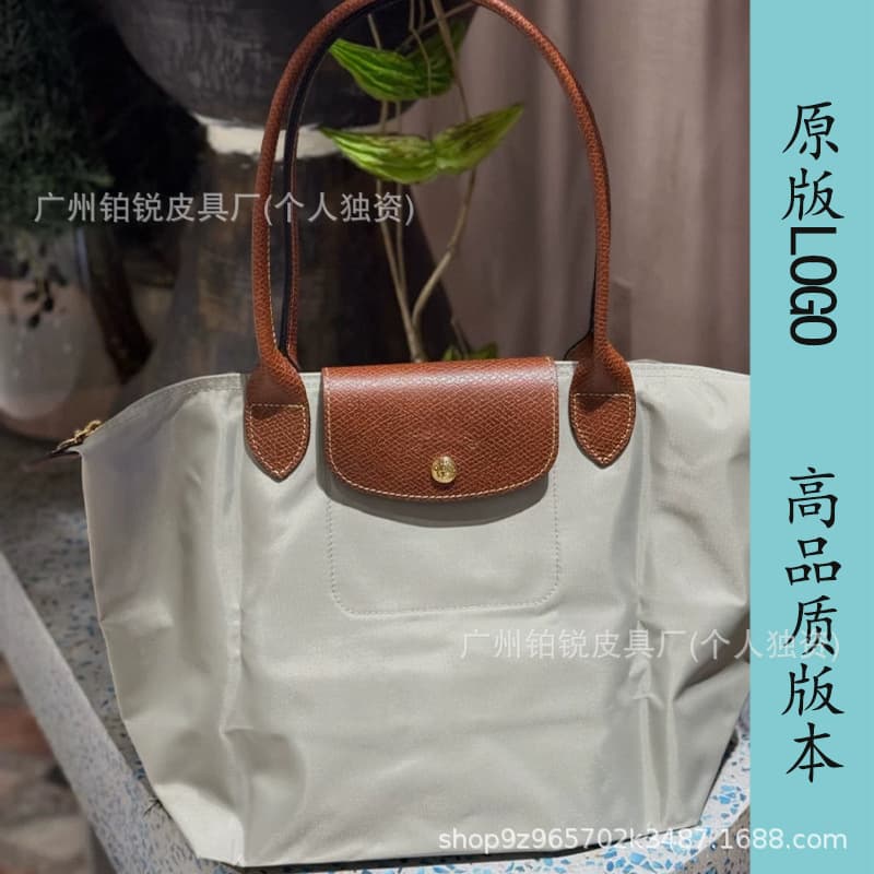 Classic pebble gray