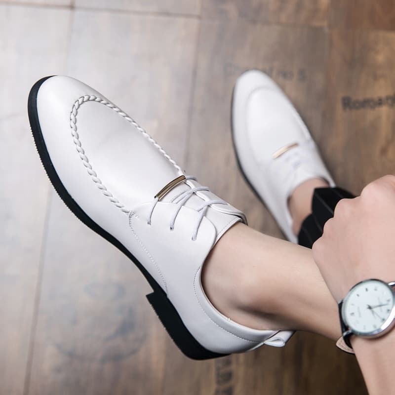 213 white [standard leather shoe size]