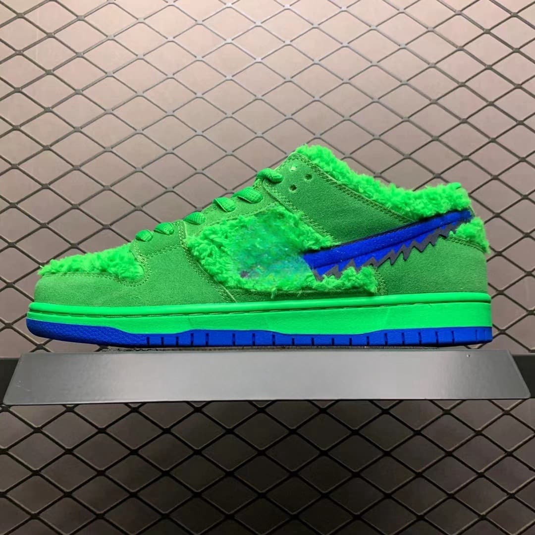 Dunk three bears green