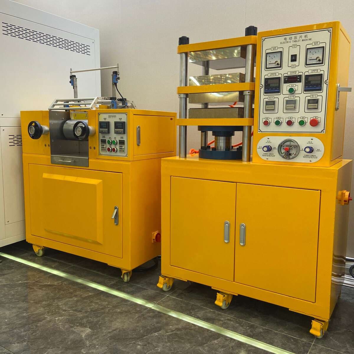 Small Laboratory Flat-Panel Vulcanizer Rubber Plastic Silicone Forming Fully Automatic Electric Tablet Machine Vulcanizer 3
