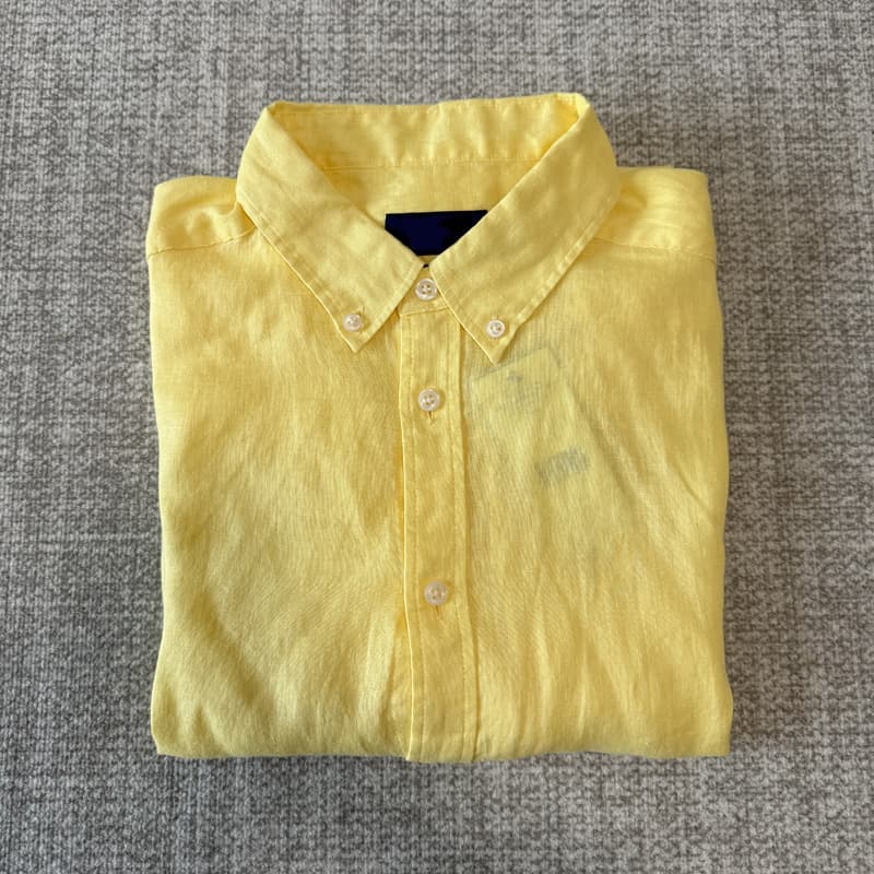 Yellow-dark blue label
