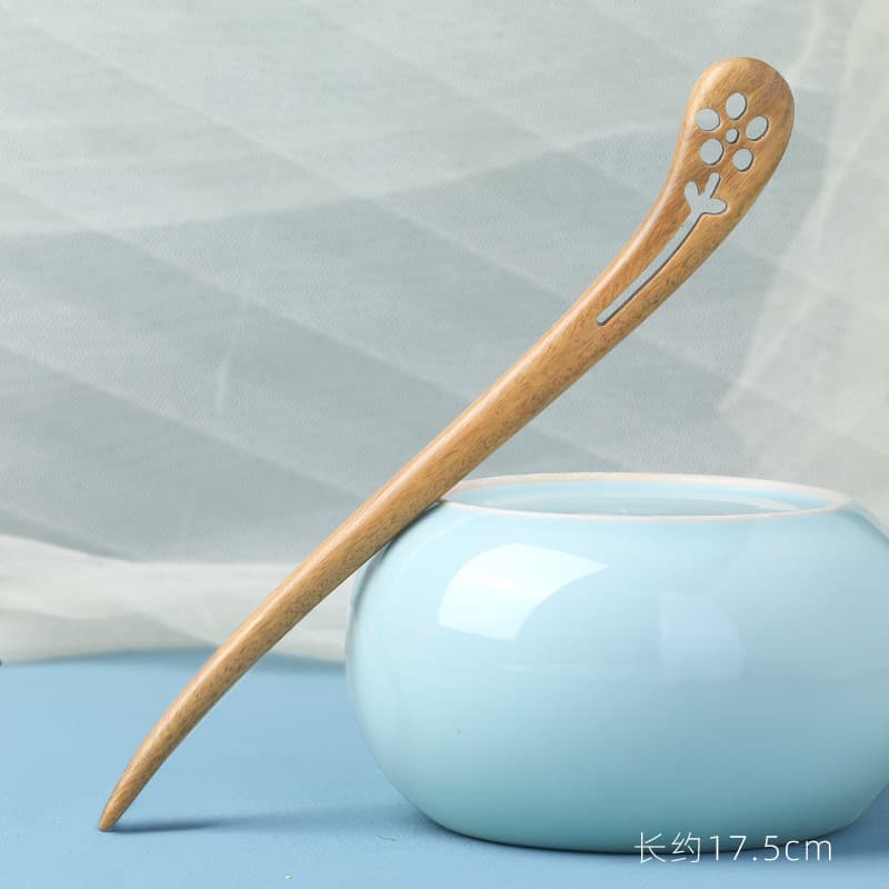 Green sandalwood B- leaf plum