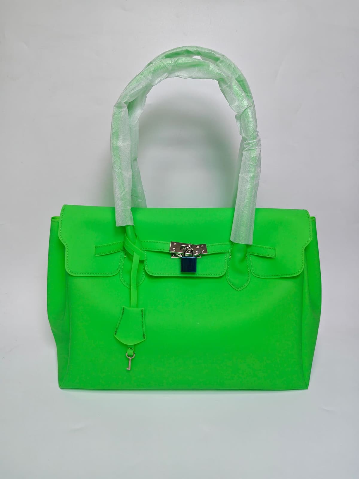 Medium teal green