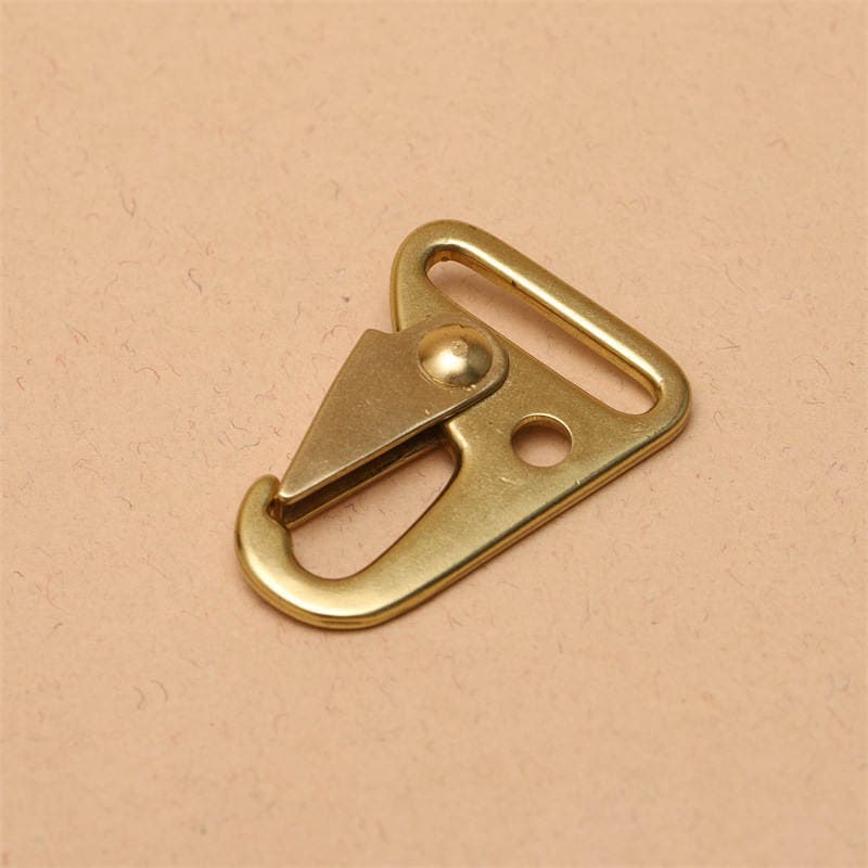 Factory spot pure copper outdoor carabiner travel bag computer bag Hawk hook key chain leather luggage hardware 1