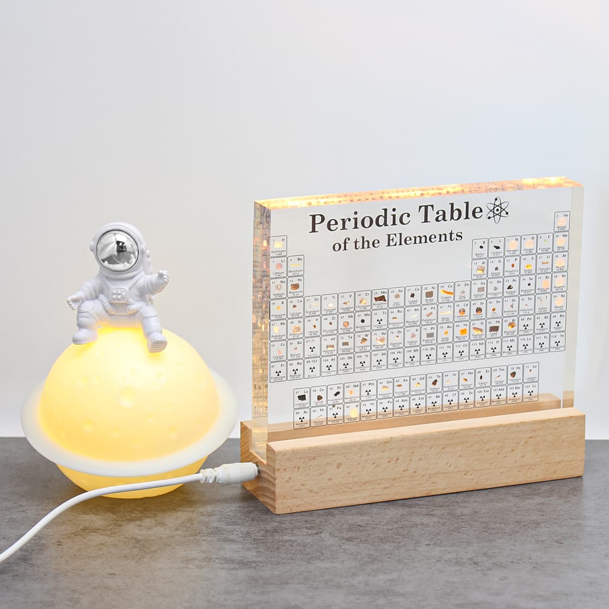 [embedded with 83 elements] transparent model + usb light base + planetary lamp + silver astronaut ornament