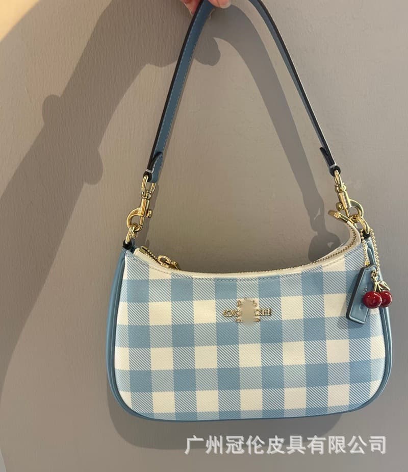 Blue and white plaid + gift box