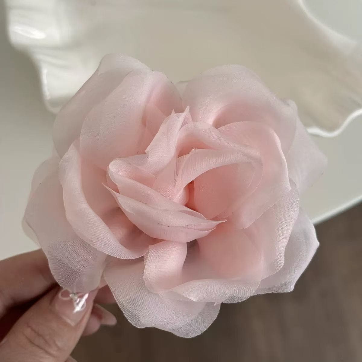 5809 cloudy rose clip-pink