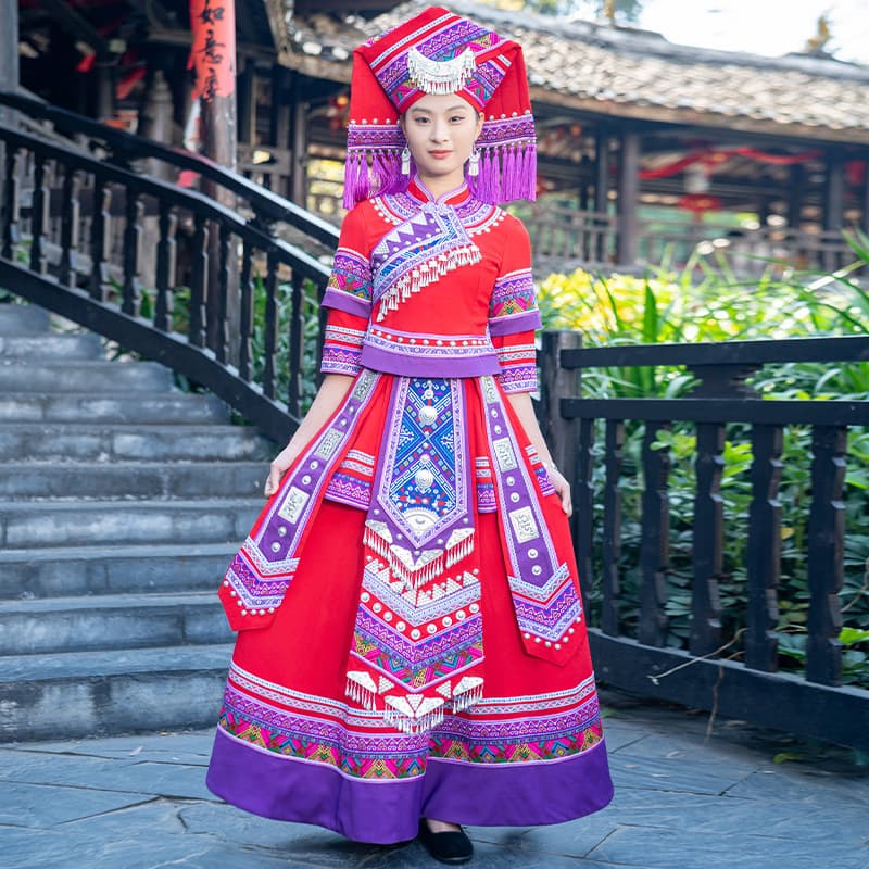 Szl women's red suit + fan-shaped headwear