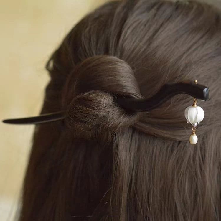 B52 White Orchid hairpin [natural Ebony]]