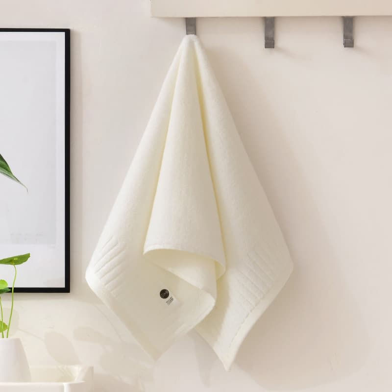 Plain brocade towel white