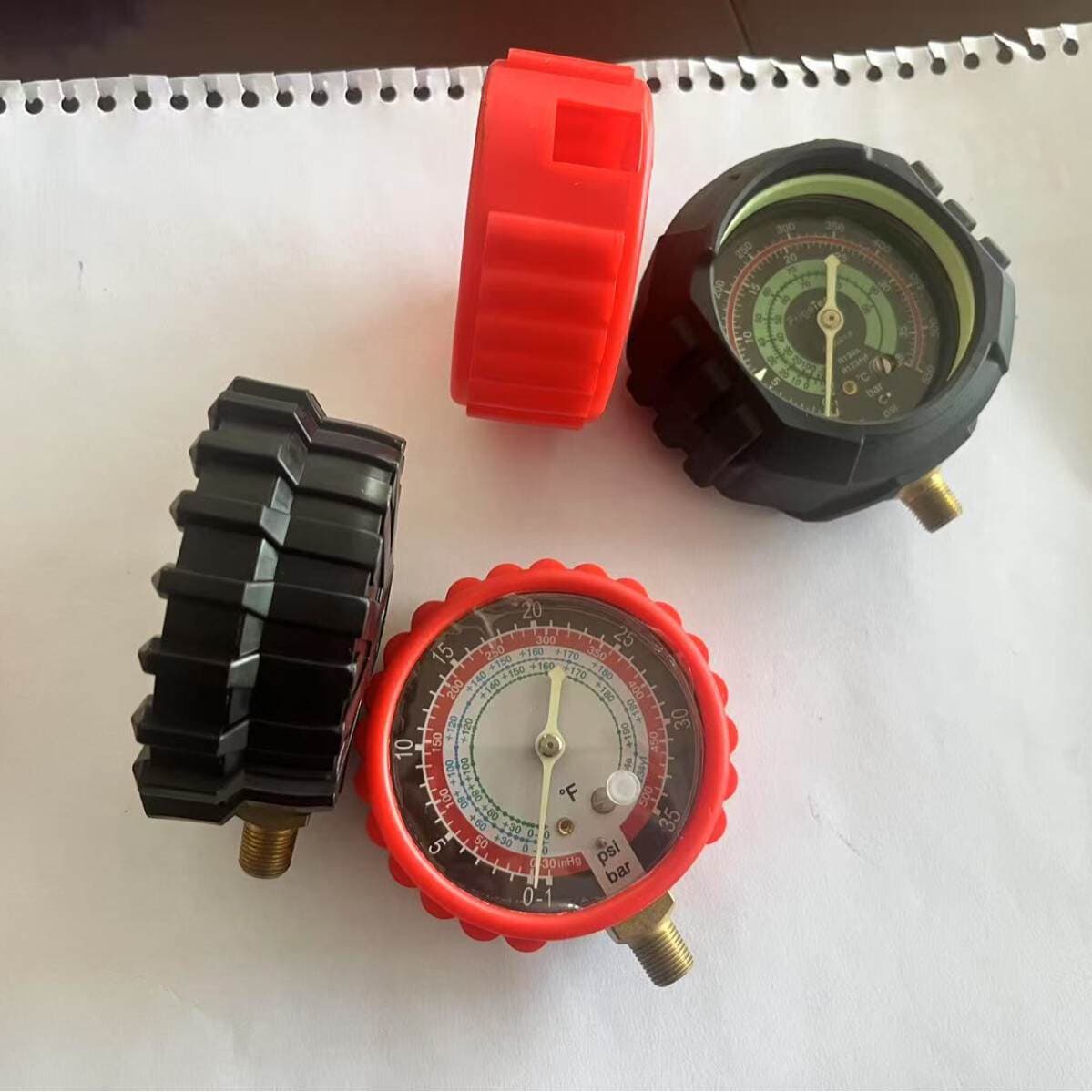 Zhengrong Produces Pressure Gauge Covers, Pvc Covers, Rubber Covers, Tpv Leather Covers, and Shock-Proof Protection 4