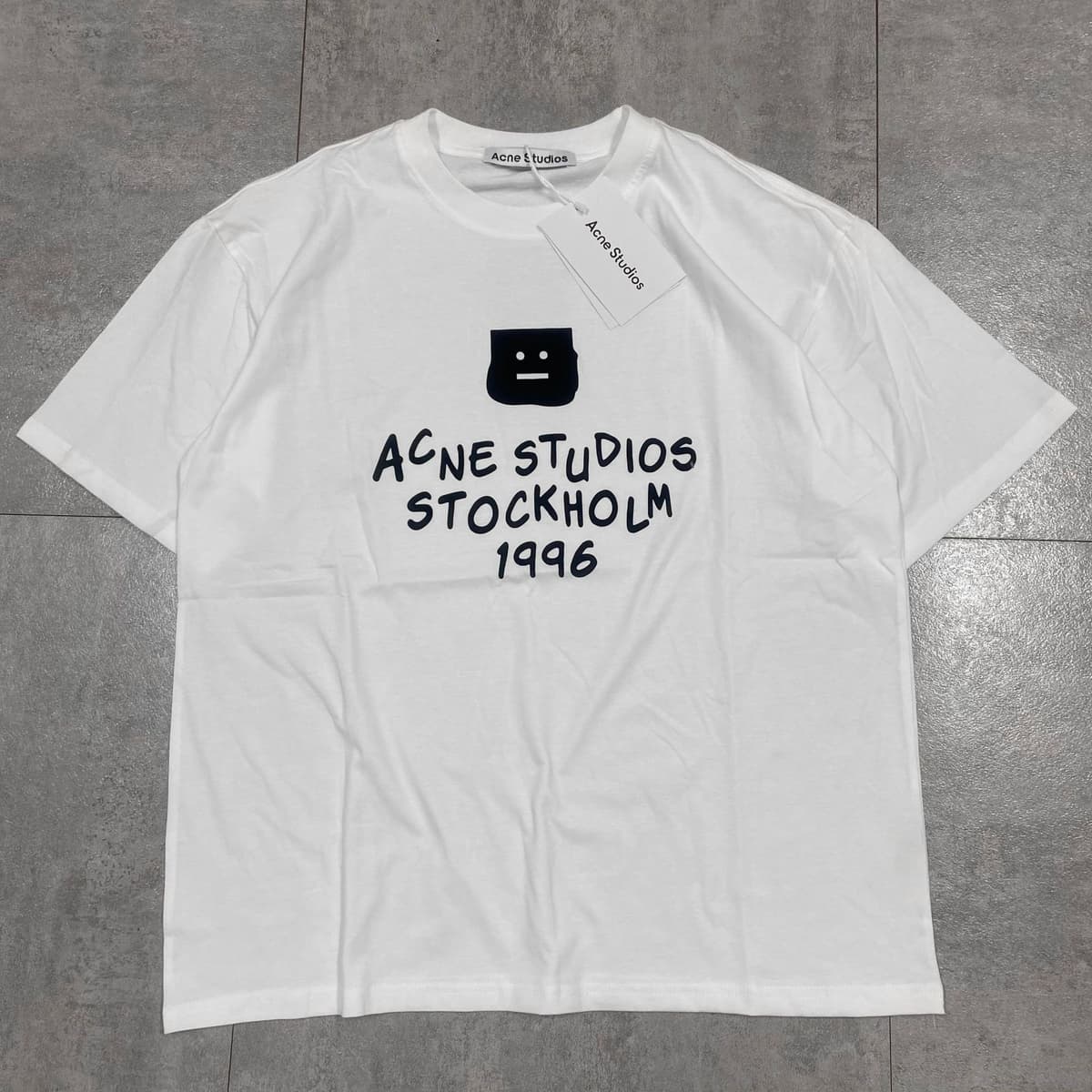 Ac83 white with black characters