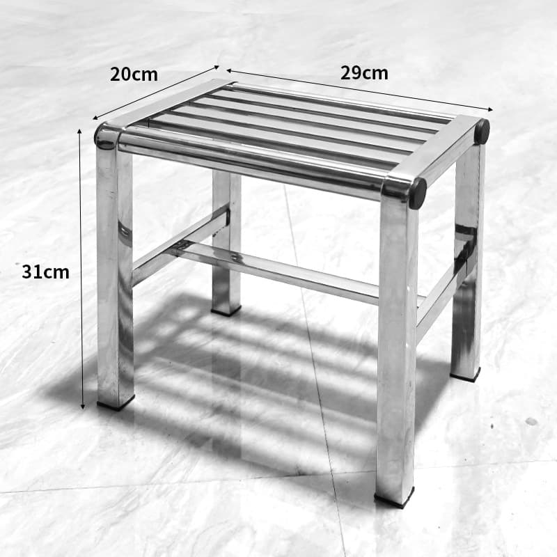 28cm long and 20cm wide [height 30cm cm]