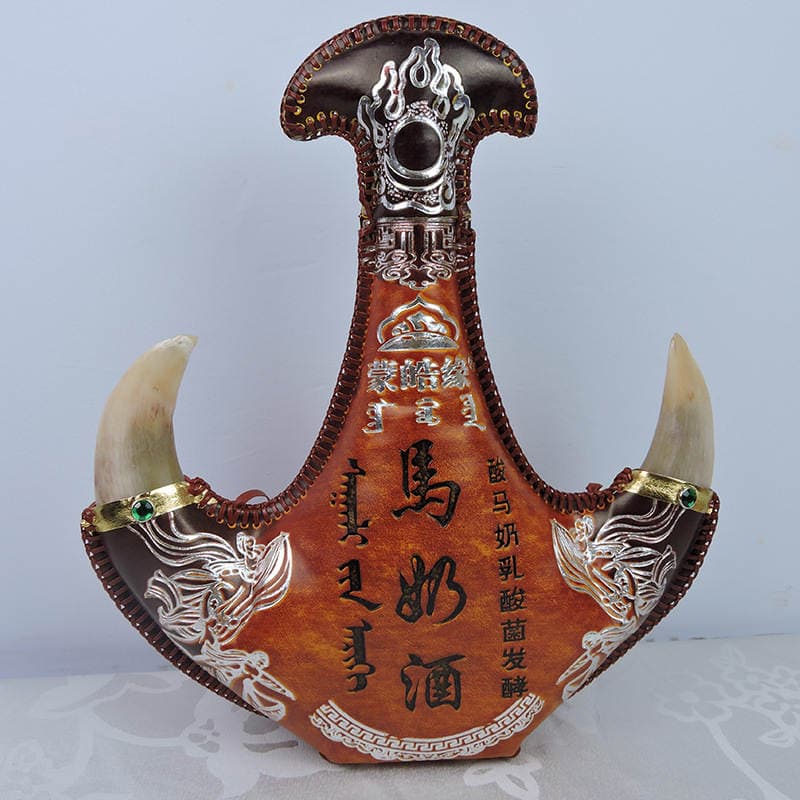 Inner Mongolia Specialty leather pot wine distilled milk wine 16 degrees 500ml real horn leather bag horse milk wine hand sewing 2