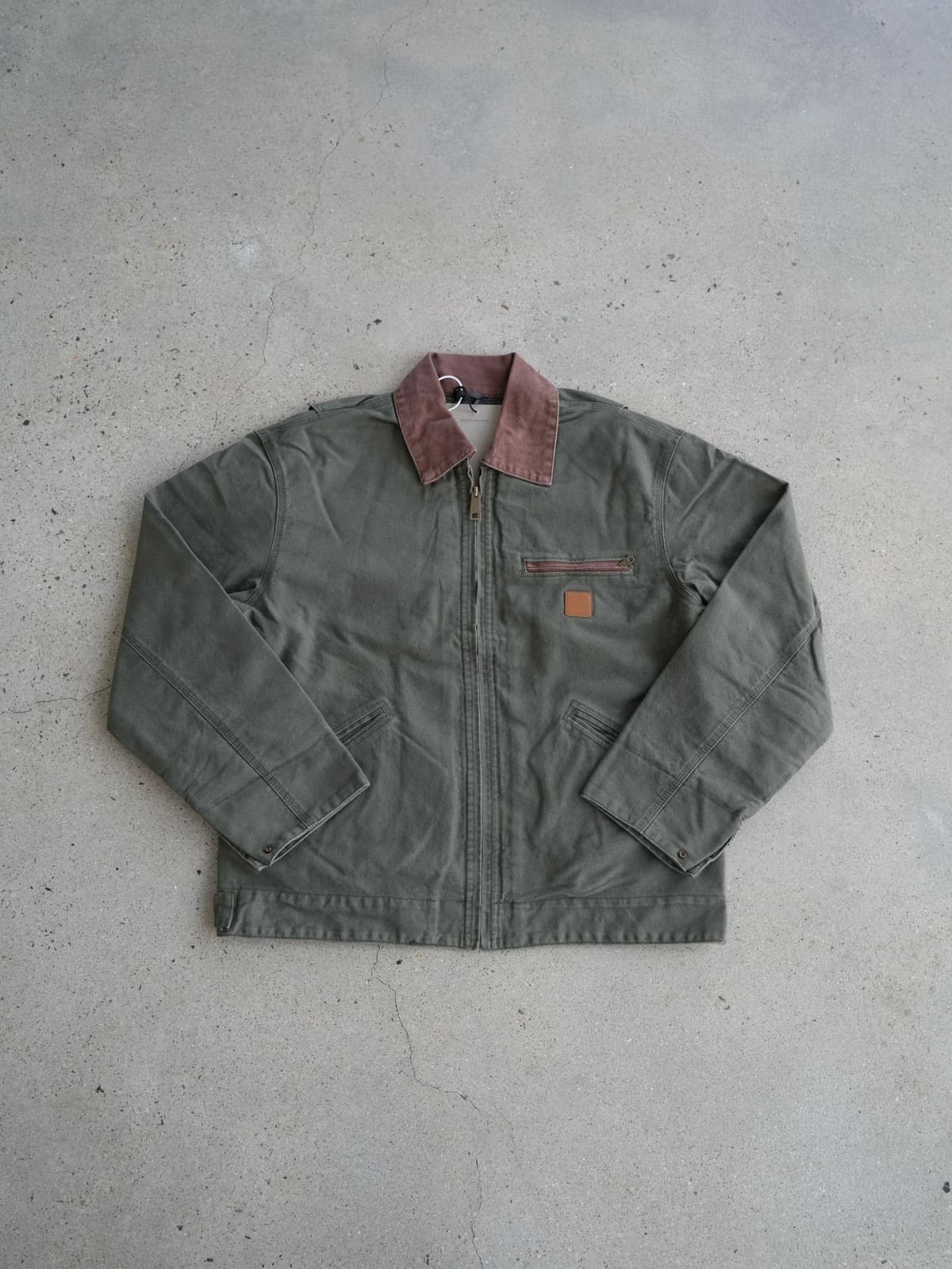 Gray green