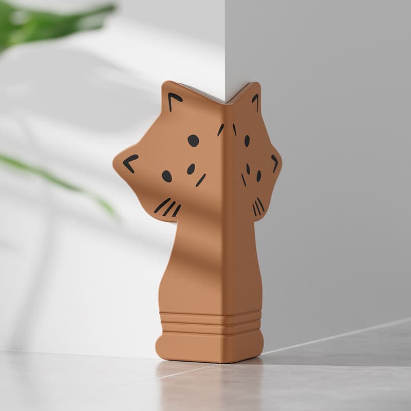 Kitten baseboard brown