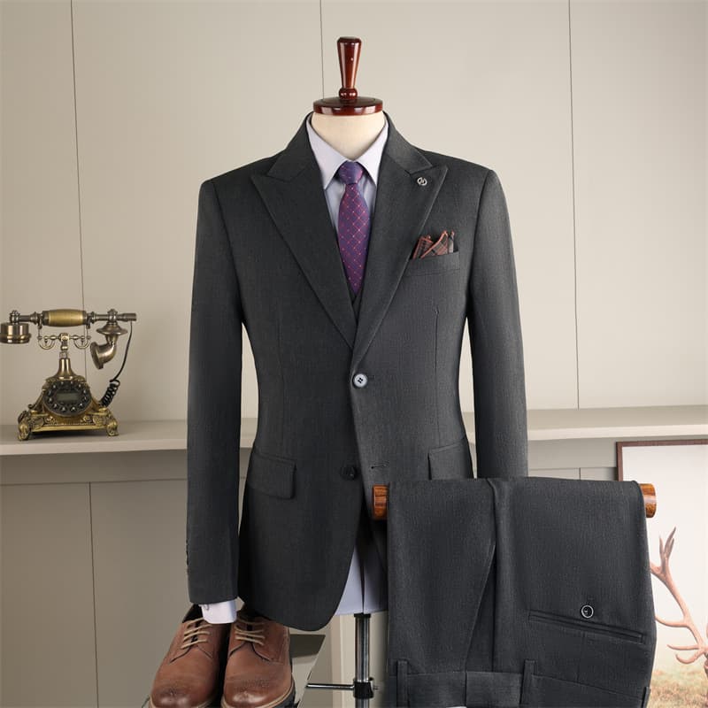 Dark gray (suit + elastic waistband trousers)
