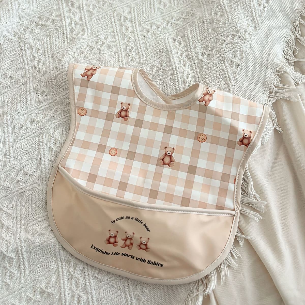 Pu three-dimensional bib plaid bear biscuits