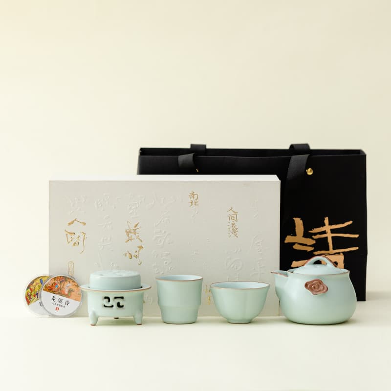 Forbidden city cultural and creative light green ru porcelain incense gift-hand pot