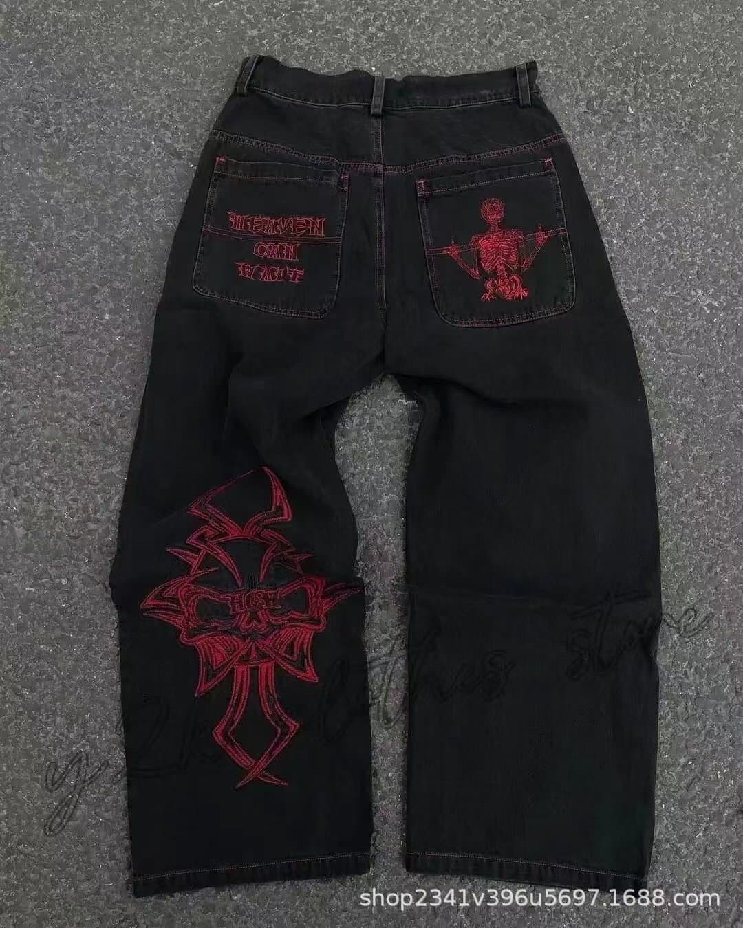N42 [black red figure]]