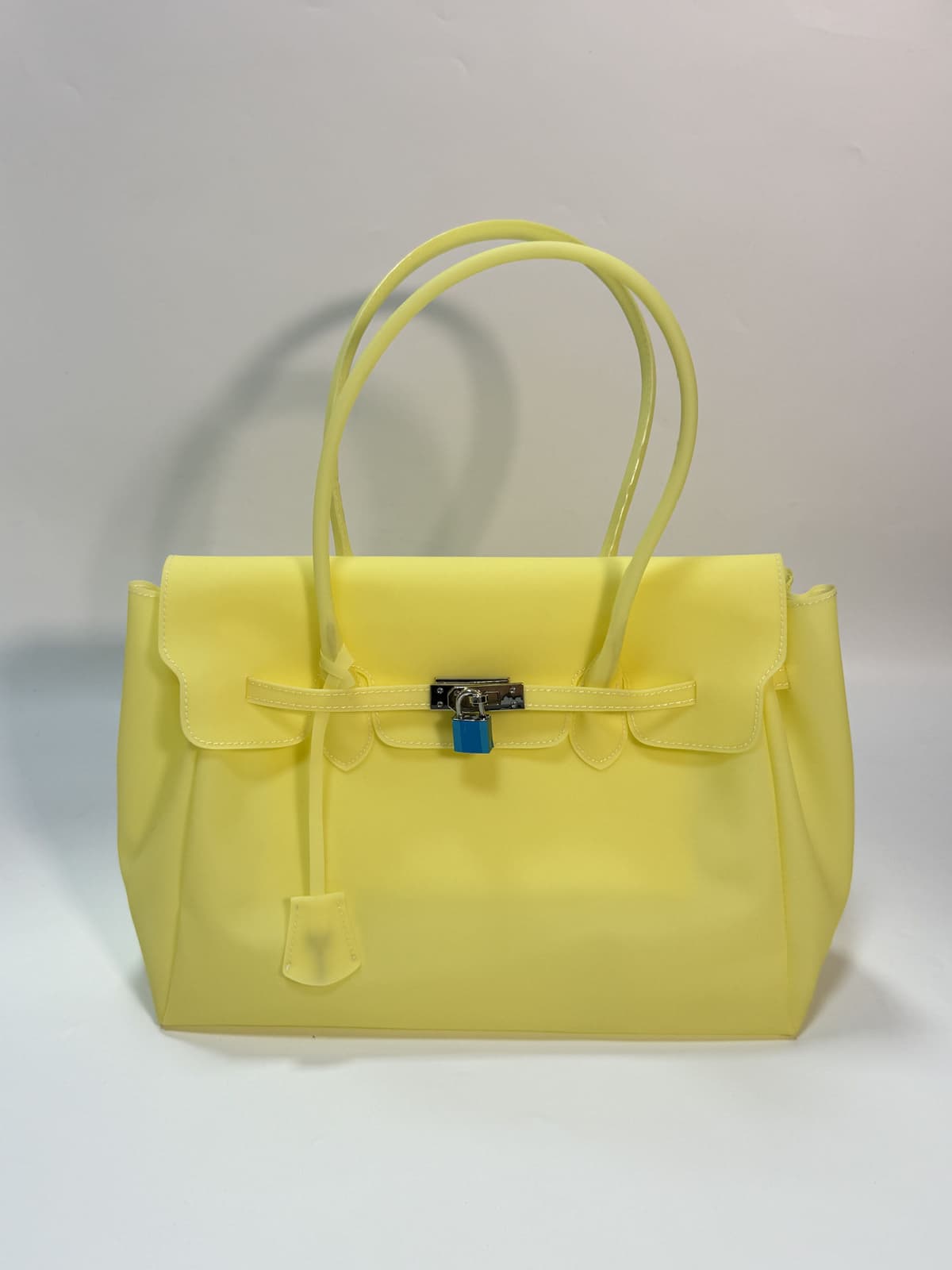 Medium cream yellow