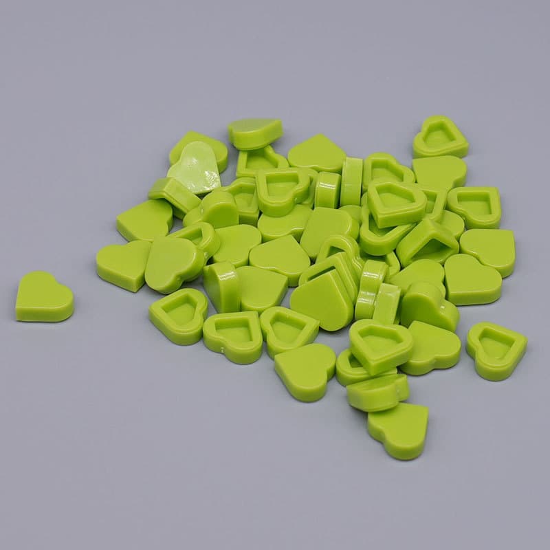 Love grass green [about 620 pieces in 100 grams]