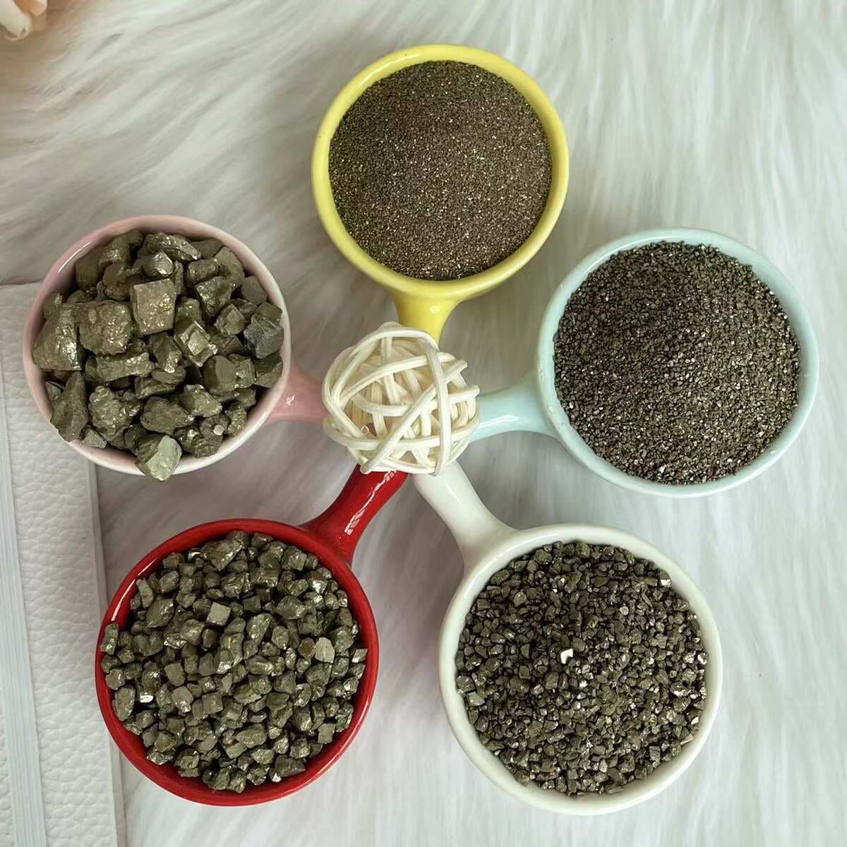 Iron Ore Raw Stone, Magnetite Ore, Metallurgy, Iron Smelting, Sewage Treatment Machinery, Bridges, Elevators, Sulfur Iron Ore for Counterweighting 3