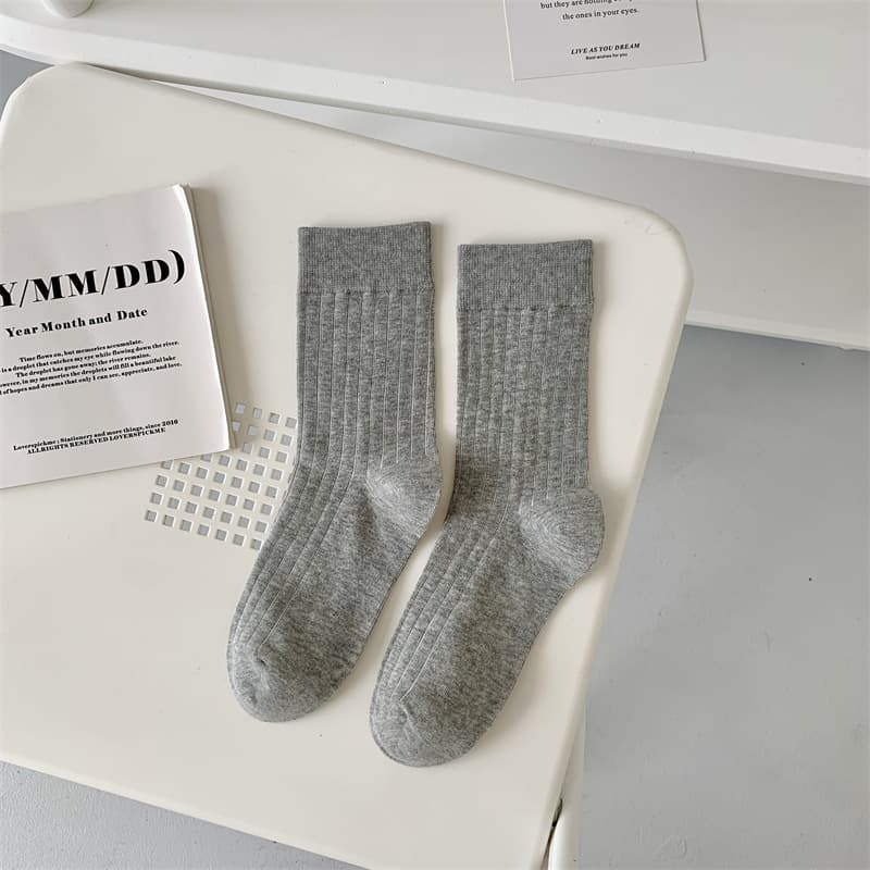 Wide strip light gray
